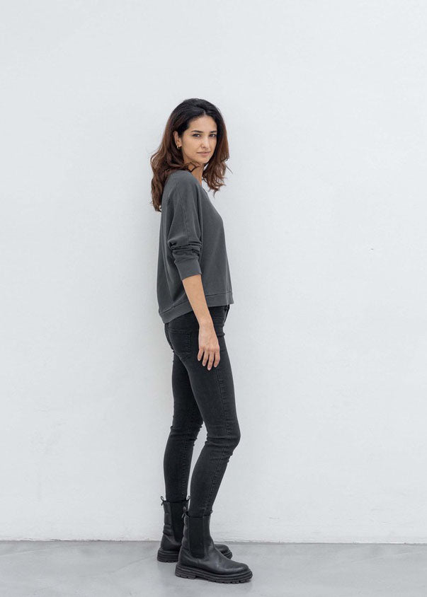 Sweater Thea, Charcoal Outryght